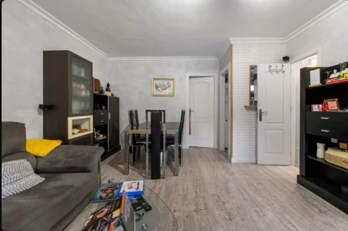 Image No.18-3 Bed House for sale