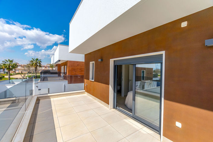 Image No.21-3 Bed Villa for sale