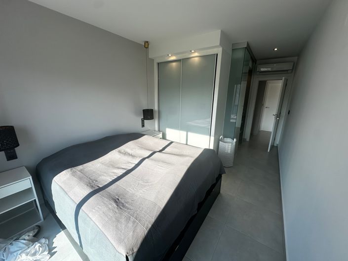 Image No.20-3 Bed Property for sale