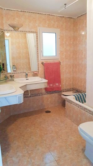 Image No.23-3 Bed Townhouse for sale