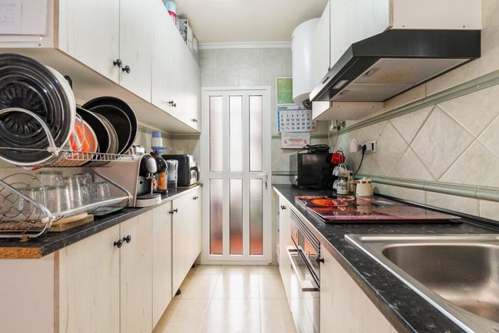 Image No.18-3 Bed Townhouse for sale