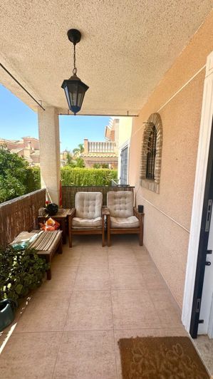 Image No.19-3 Bed Townhouse for sale