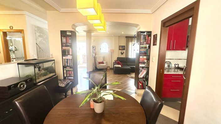 Image No.25-3 Bed Townhouse for sale