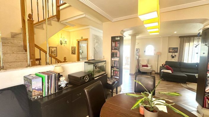 Image No.28-3 Bed Townhouse for sale