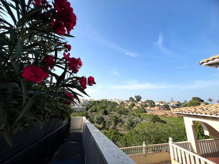 Image No.18-2 Bed Apartment for sale