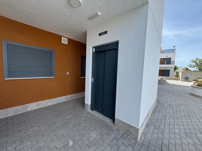 Image No.32-2 Bed Apartment for sale