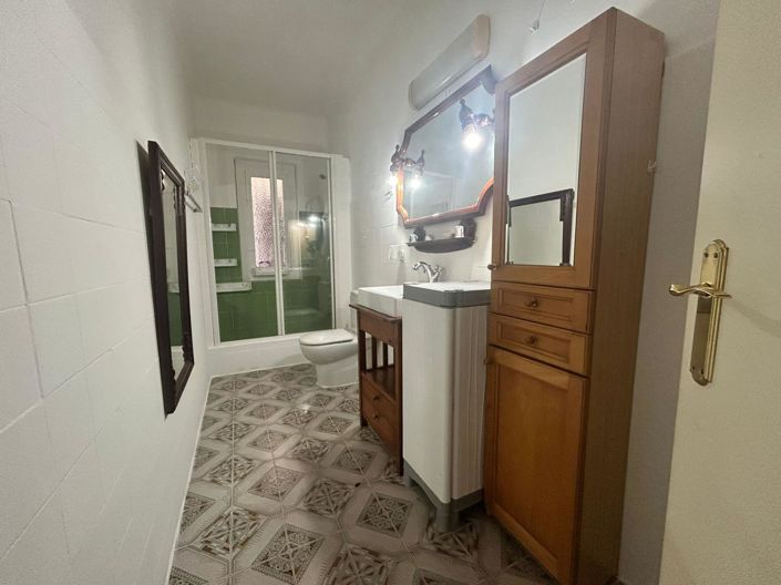 Image No.13-4 Bed Townhouse for sale