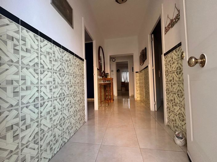 Image No.5-4 Bed Townhouse for sale