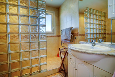 13-5fd73dea700db77384c091ca9818b1a9