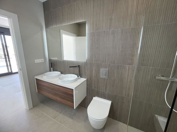 Image No.38-3 Bed Villa for sale