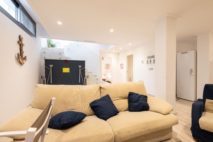 Image No.12-4 Bed Villa for sale