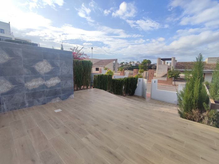 Image No.6-2 Bed Villa for sale