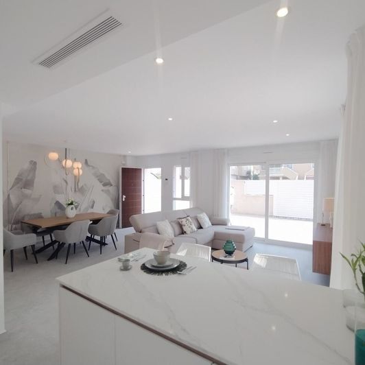 Image No.7-3 Bed Apartment for sale