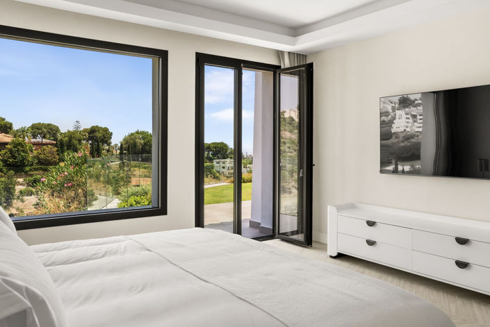 Image No.20-6 Bed Villa for sale