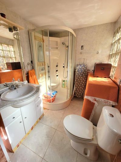 Image No.23-2 Bed Bungalow for sale