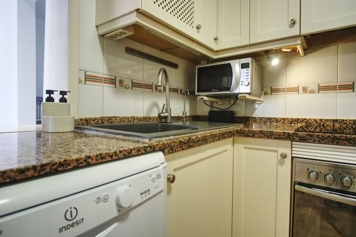 Image No.8-3 Bed House for sale