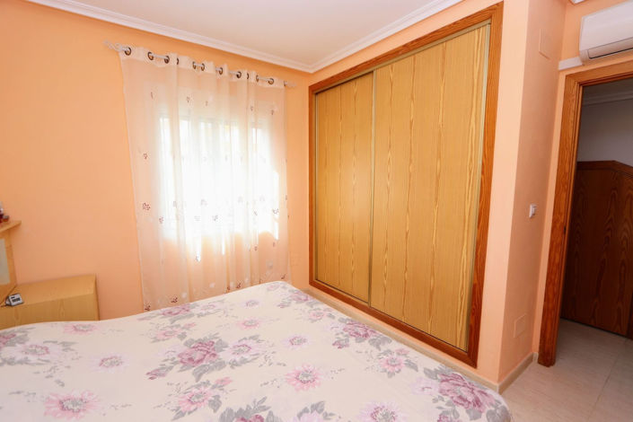 Image No.19-3 Bed House for sale