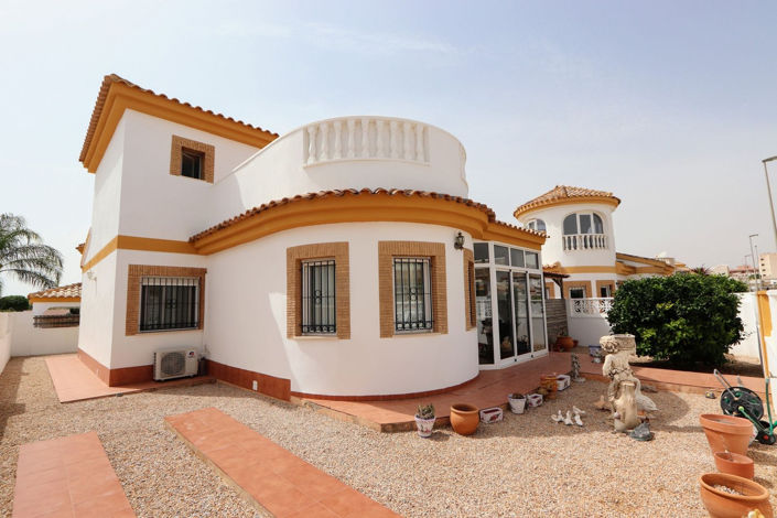 Image No.30-3 Bed House for sale