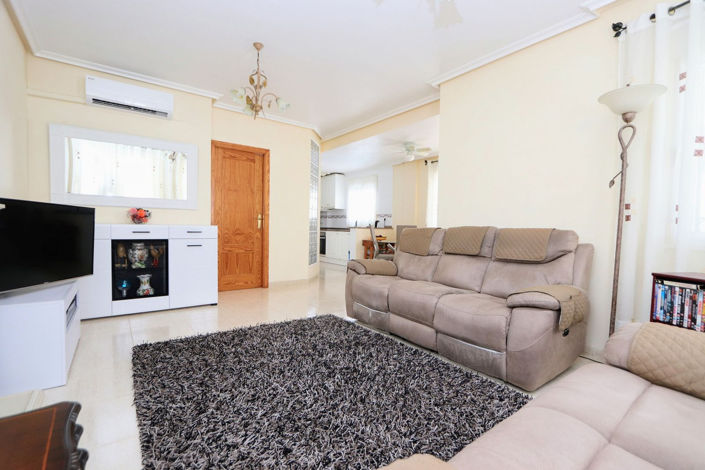 Image No.4-3 Bed House for sale