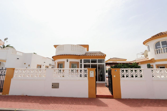 Image No.42-3 Bed House for sale