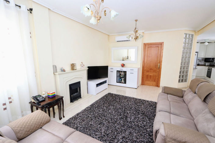 Image No.6-3 Bed House for sale