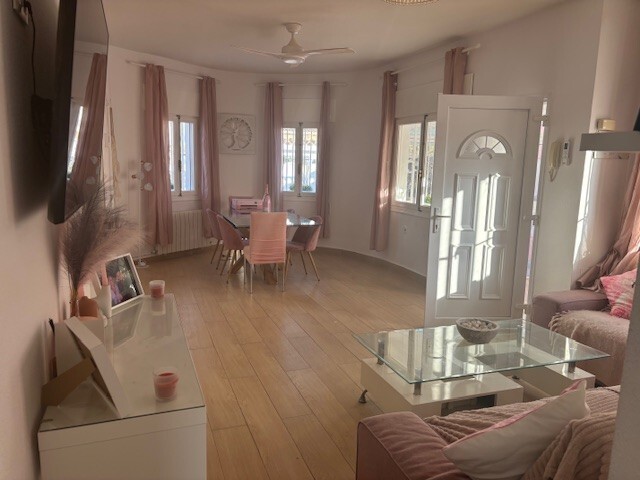 Image No.28-5 Bed Villa for sale