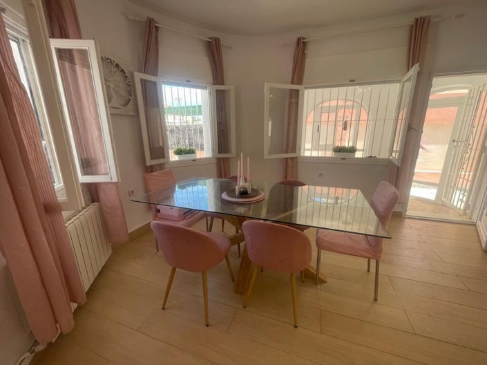 Image No.6-5 Bed Villa for sale