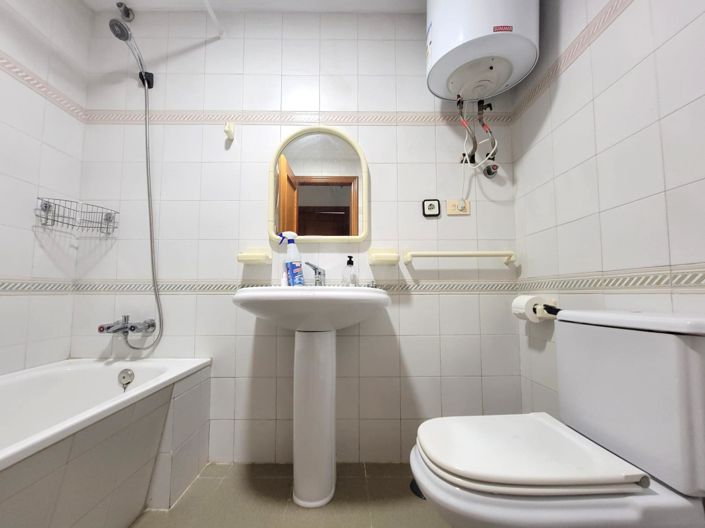 Image No.26-3 Bed Apartment for sale