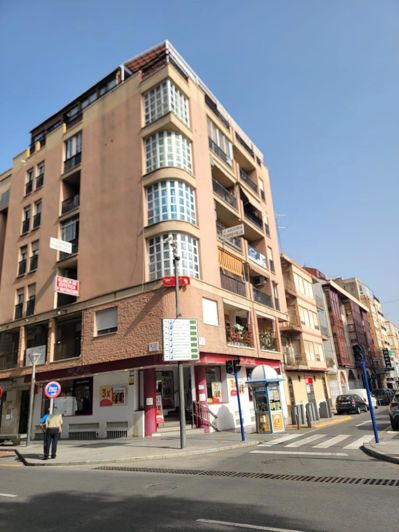 Image No.33-3 Bed Apartment for sale