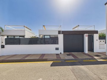 9770stylish3bed2bathvillainmardecristalwithbr