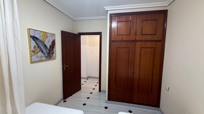 Image No.8-3 Bed Apartment for sale