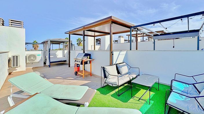 Image No.30-3 Bed Townhouse for sale