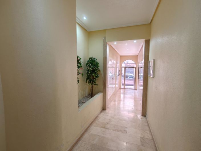 Image No.20-2 Bed Apartment for sale