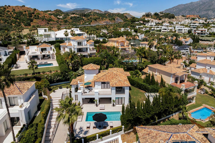 Image No.1-5 Bed Villa for sale