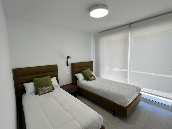 Image No.23-3 Bed Apartment for sale