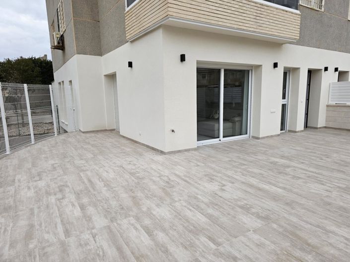 Image No.25-3 Bed Apartment for sale