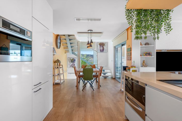 Image No.4-2 Bed Villa for sale