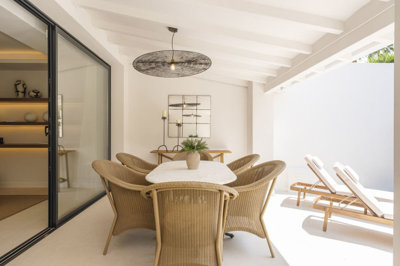 12-53013098fcab6c38b1379cd33298e050