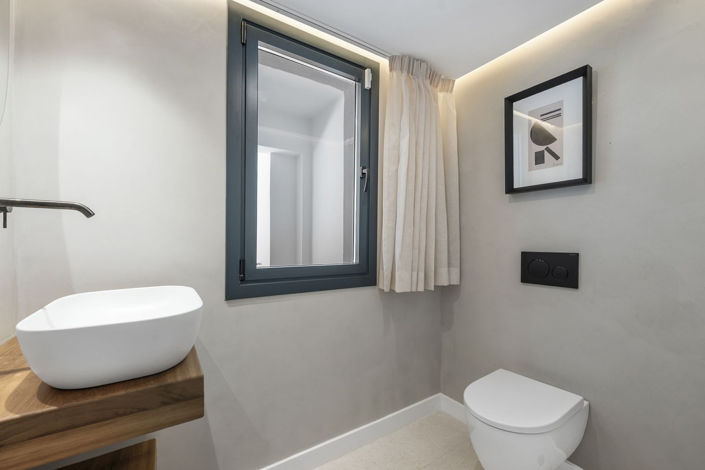 Image No.25-4 Bed Townhouse for sale