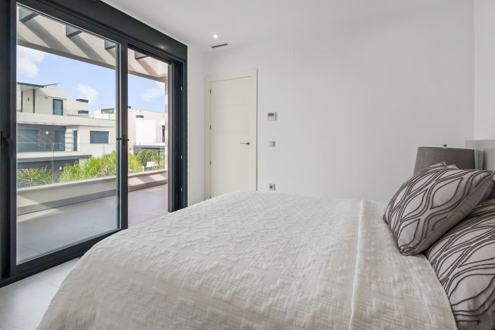 Image No.15-4 Bed Villa for sale