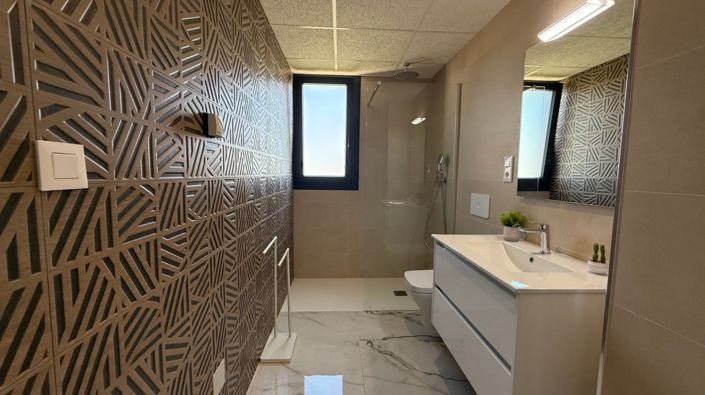 Image No.11-2 Bed Apartment for sale