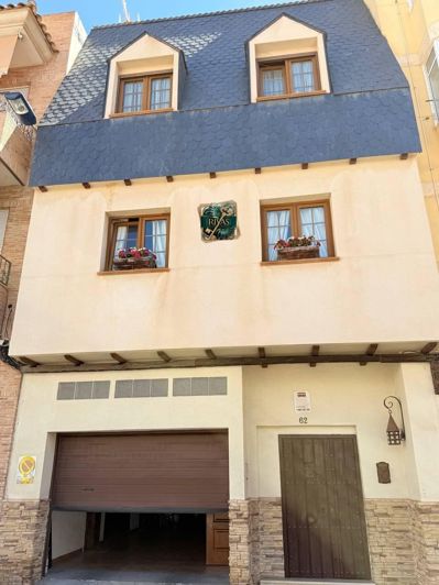 Image No.3-4 Bed Townhouse for sale