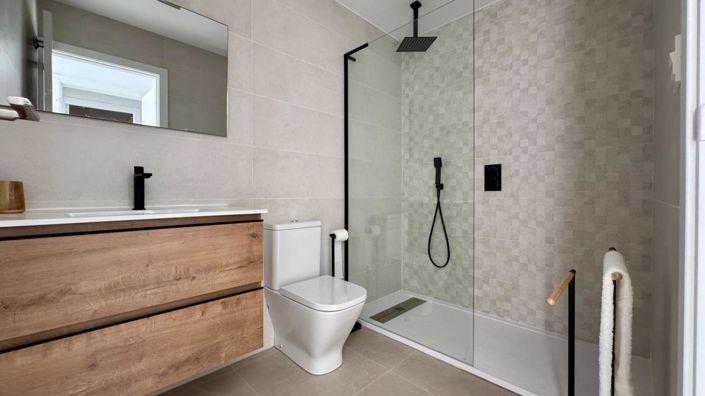 Image No.35-2 Bed Bungalow for sale