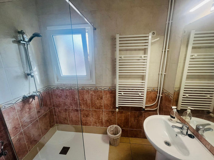 Image No.13-6 Bed Villa for sale