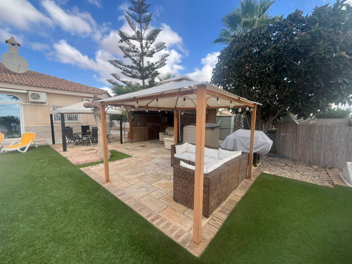 Image No.19-6 Bed Villa for sale