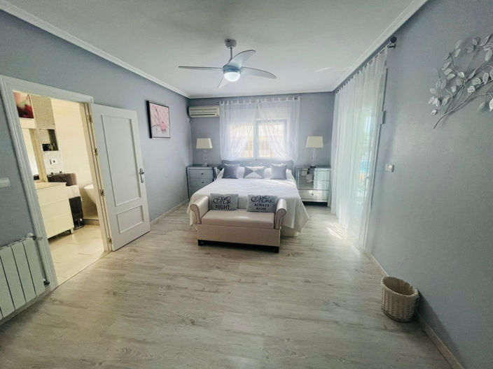 Image No.33-6 Bed Villa for sale