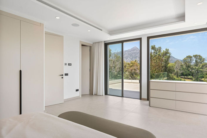 Image No.19-4 Bed Villa for sale