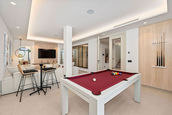 Image No.3-4 Bed Villa for sale