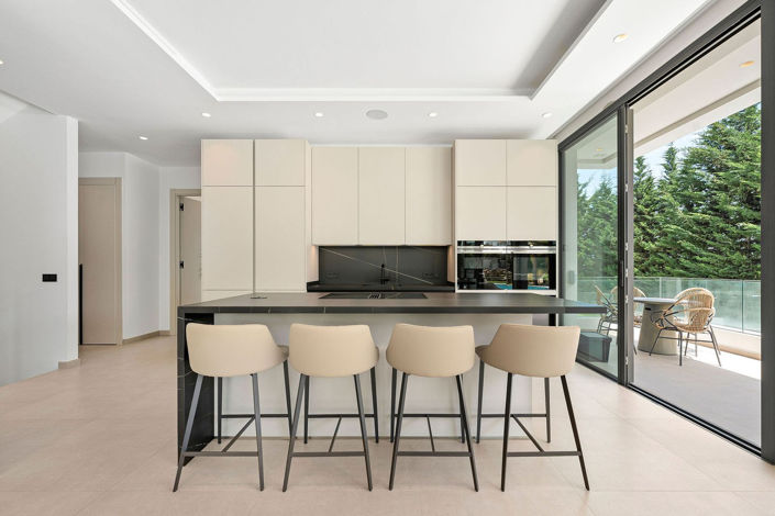 Image No.4-4 Bed Villa for sale