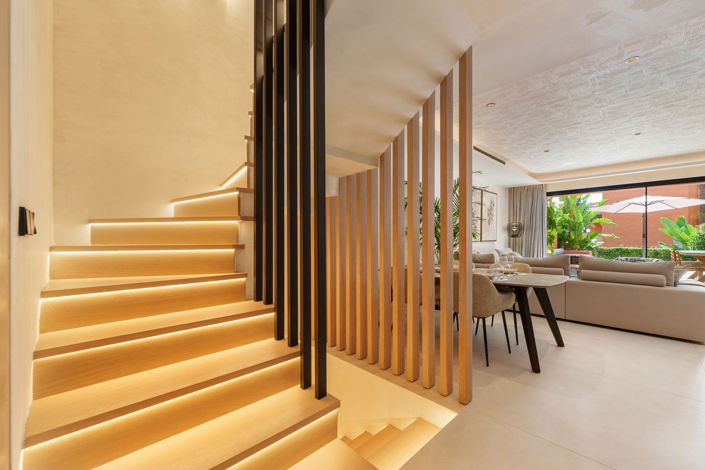 Image No.19-4 Bed Townhouse for sale